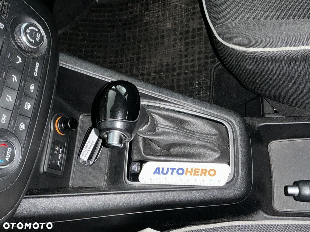 Kia Venga - 34