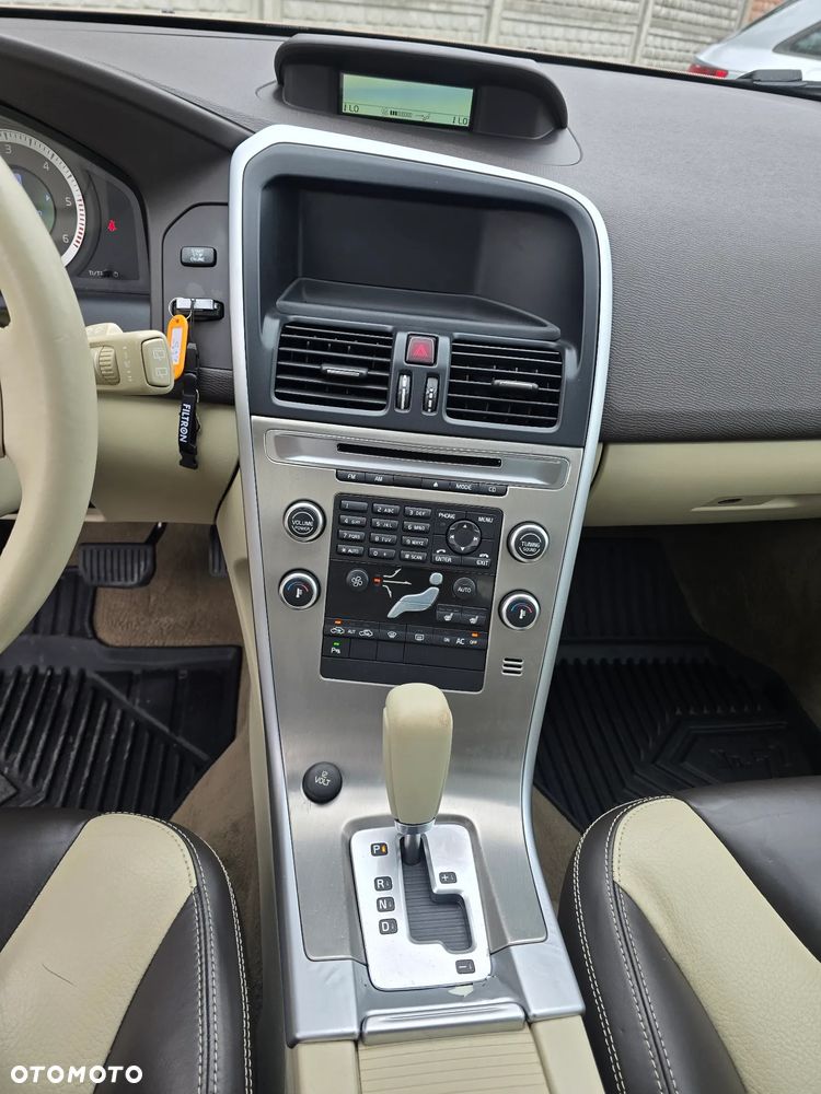 Volvo XC 60 2.4D Kinetic - 9