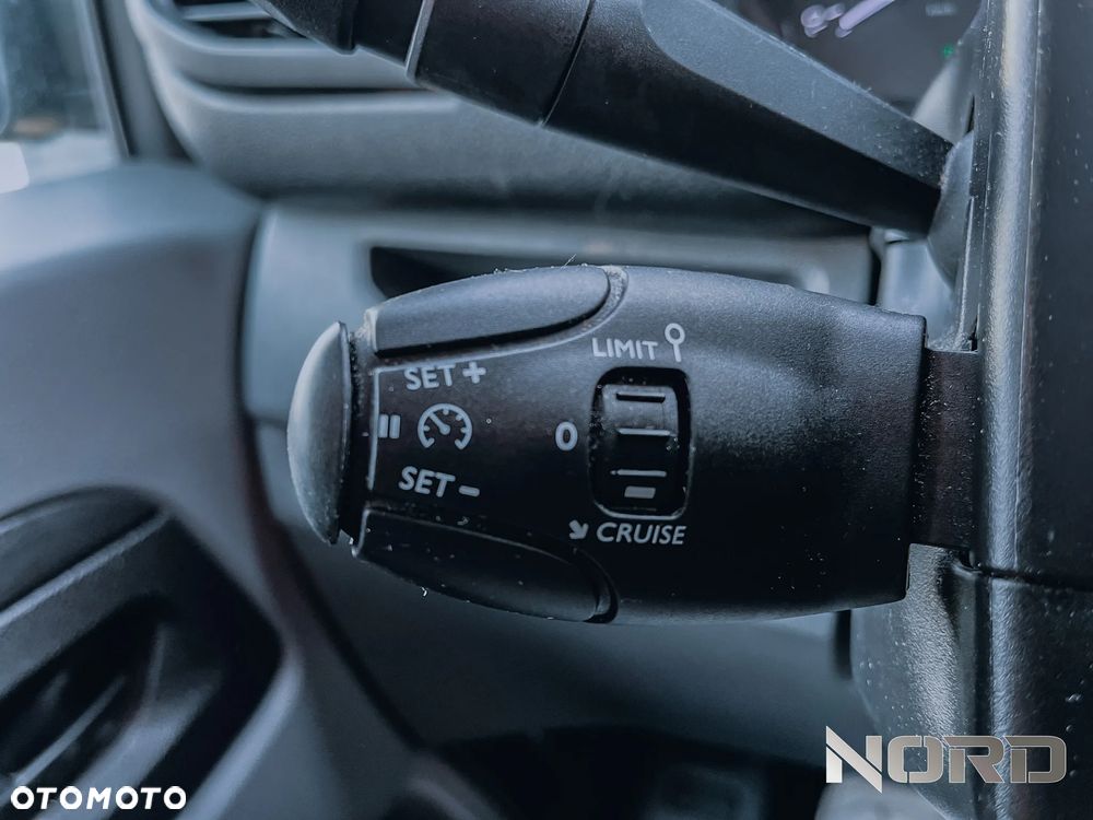 Peugeot Expert 2.0 Standard Premium - 26