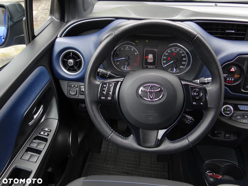 Toyota Yaris 1.5 Premium - 31