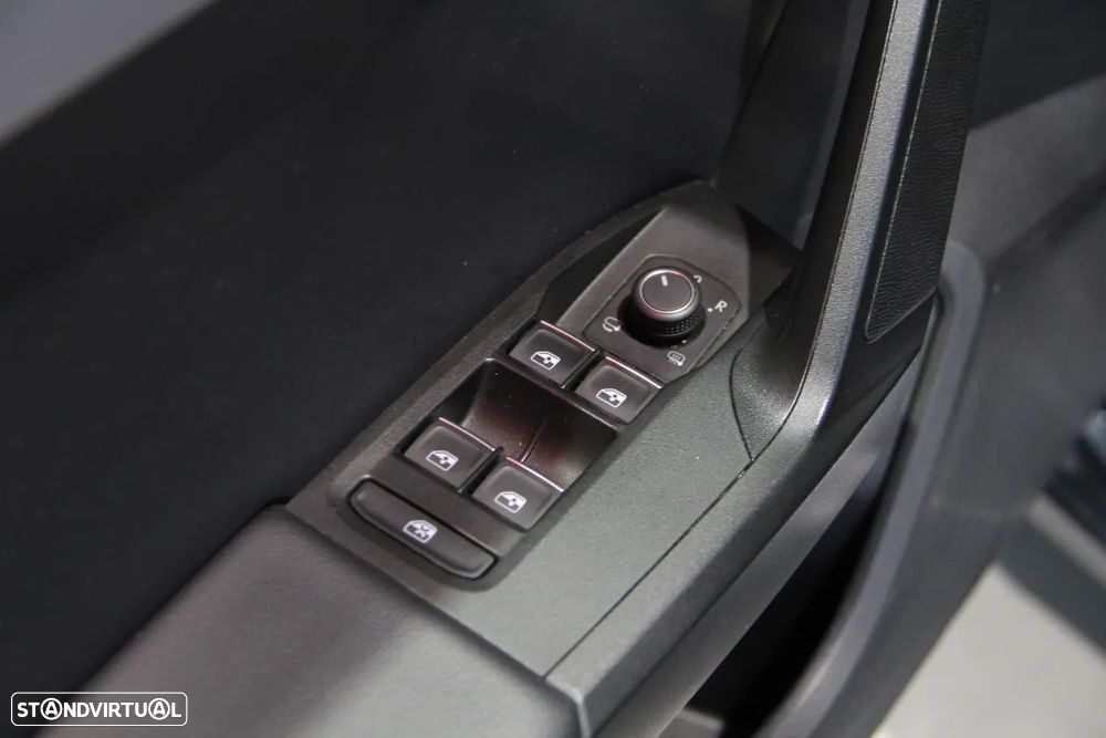 SEAT Leon 2.0 TDI FR - 6