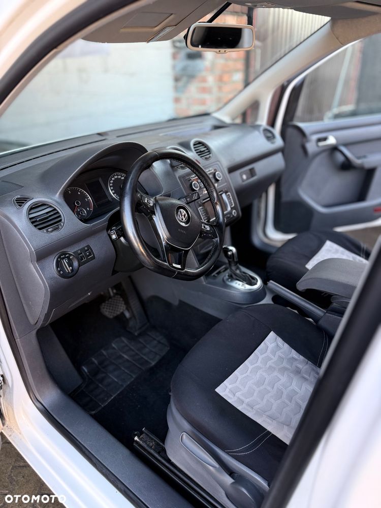 Volkswagen Caddy Highline DSG - 7