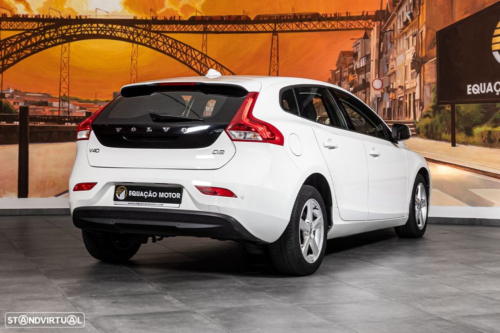 Volvo V40 2.0 D2 Kinetic - 5