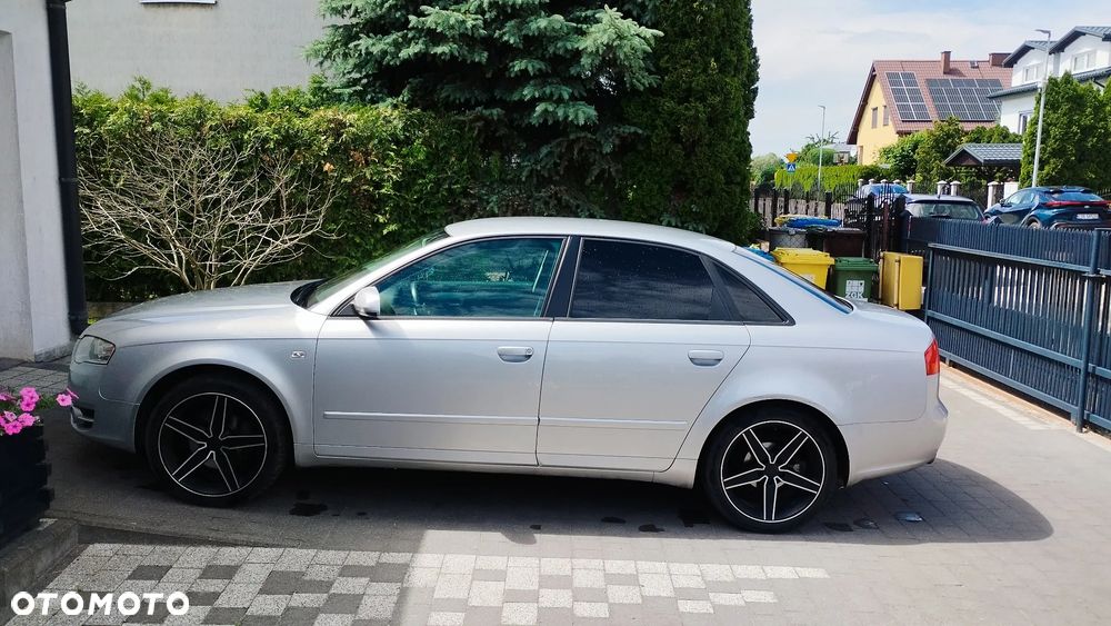 Audi A4 Limousine - 15