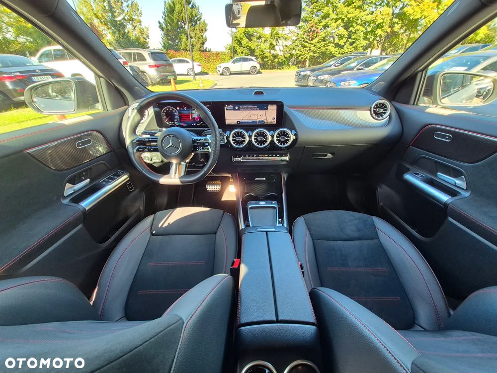 Mercedes-Benz GLA 200 AMG Line - 14