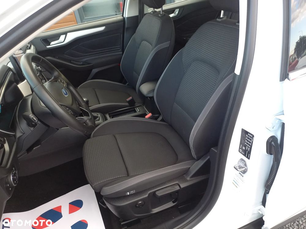 Ford Focus 1.5 EcoBlue STart-Stopp-System TITANIUM - 16