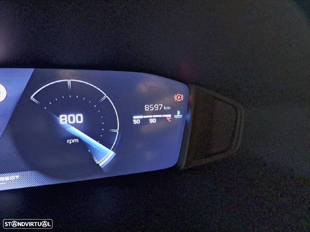 Peugeot 2008 1.2 Allure — fotografia 13