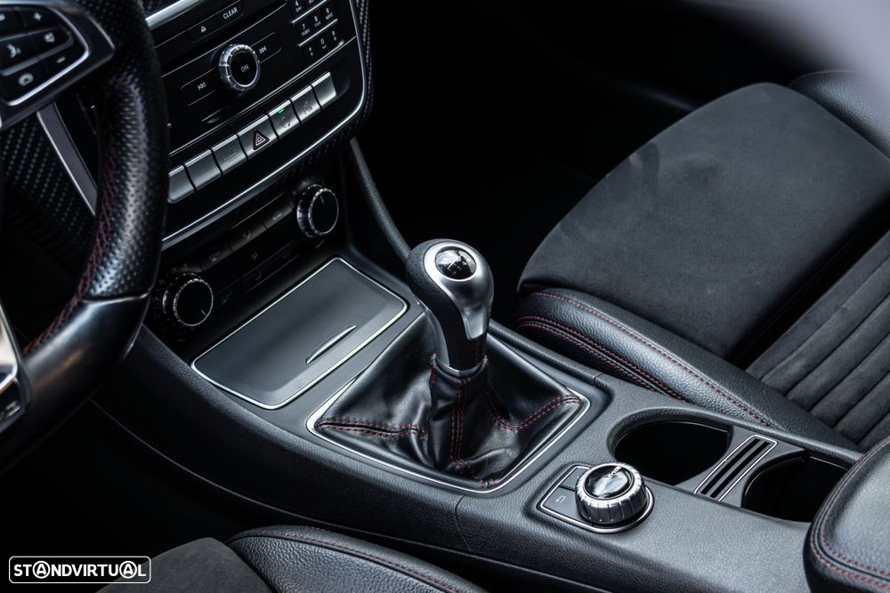 Mercedes-Benz A 180 d AMG Line - 23