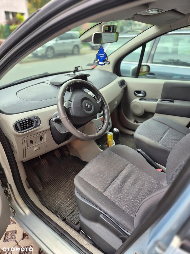Renault Modus - 11