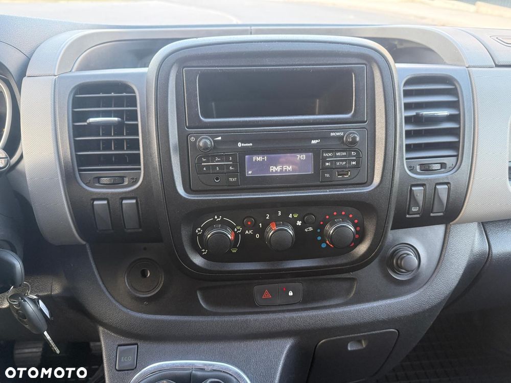 Opel Vivaro - 15