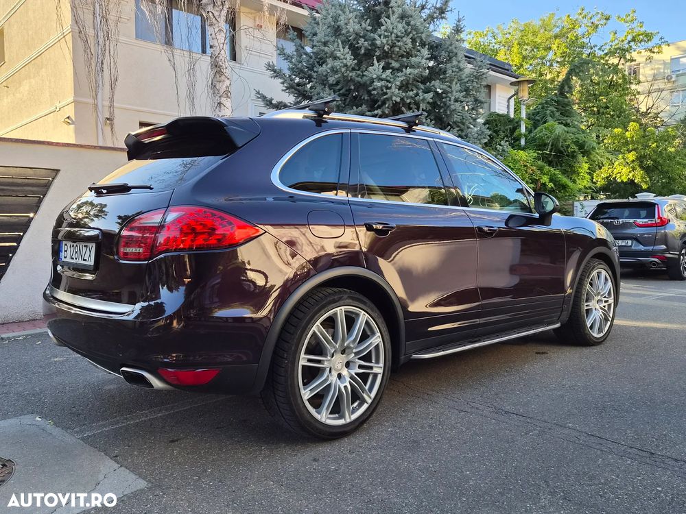 Porsche Cayenne 3.0 L V6 - 3