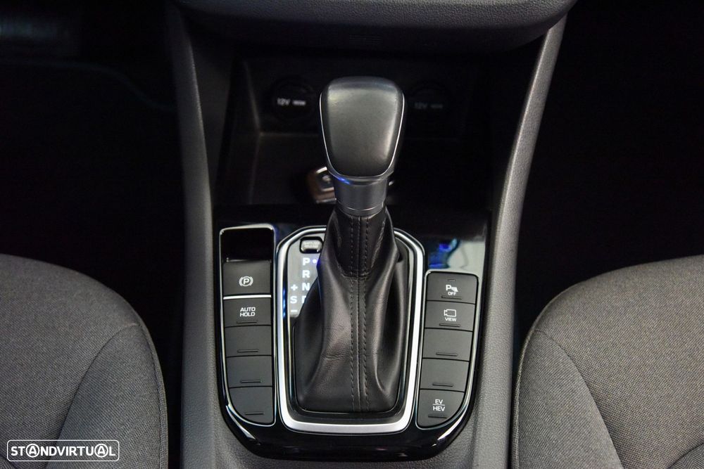 Hyundai Ioniq - 23