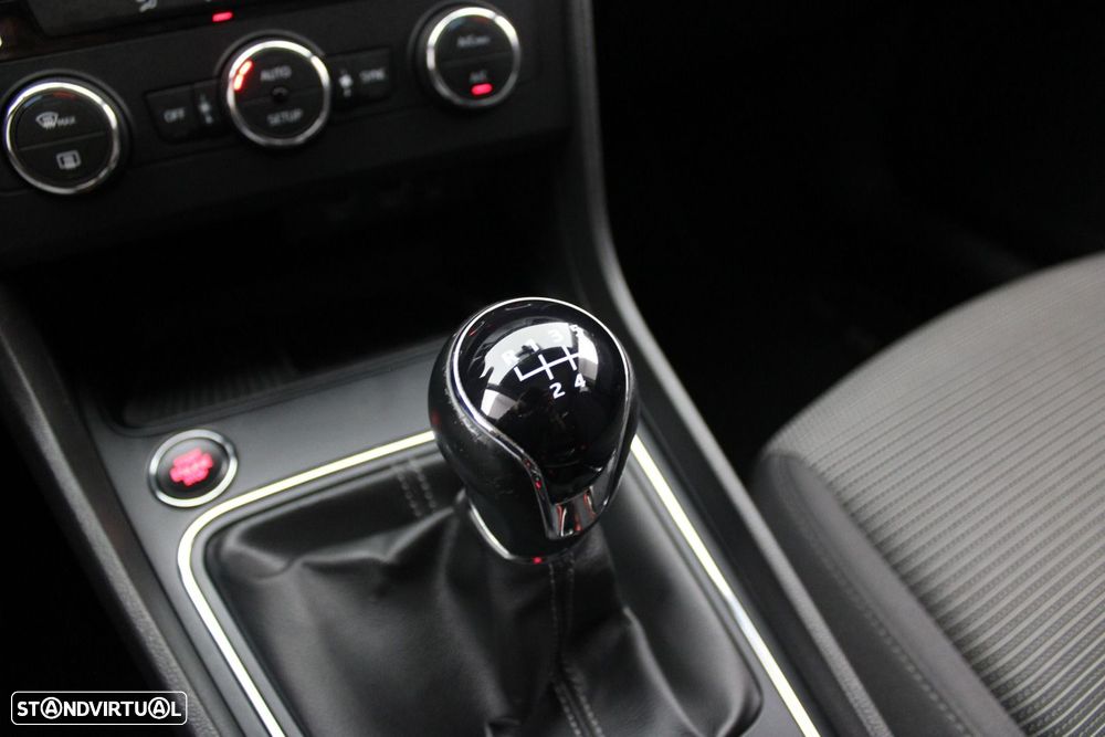 SEAT Leon ST 1.6 TDI Style S/S - 23