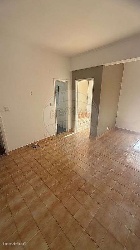 Apartamento T1 para arrendamento - Grande imagem: 2/14