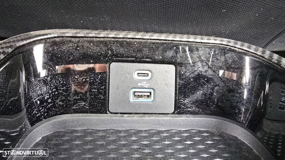 Ford Mustang Mach-E 98.7 kWh Premium AWD - 44