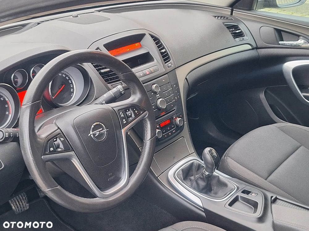 Opel Insignia - 23