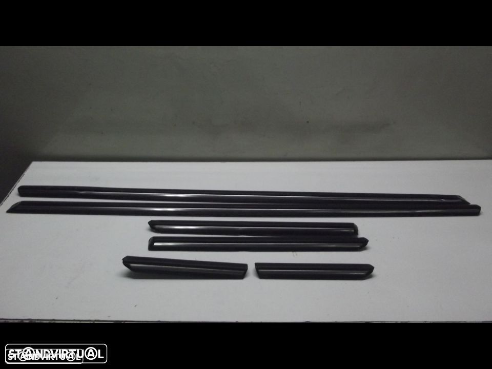 bmw E-30 fase I coupe frisos das portas - 1