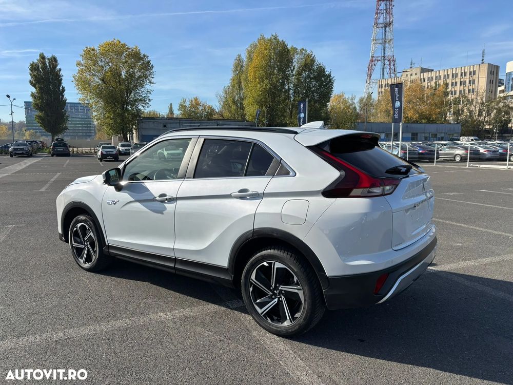 Mitsubishi Eclipse-Cross Plug-In Hybrid 4WD Plus Select - 2