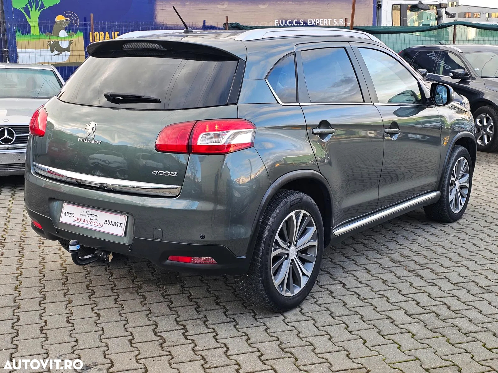 Peugeot 4008 - 3