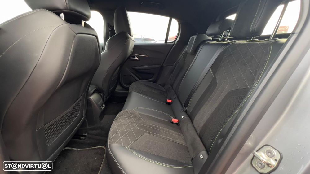 Peugeot e-208 50 kWh GT - 15