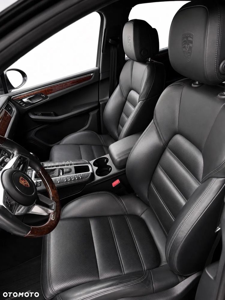 Porsche Macan Turbo PDK - 11