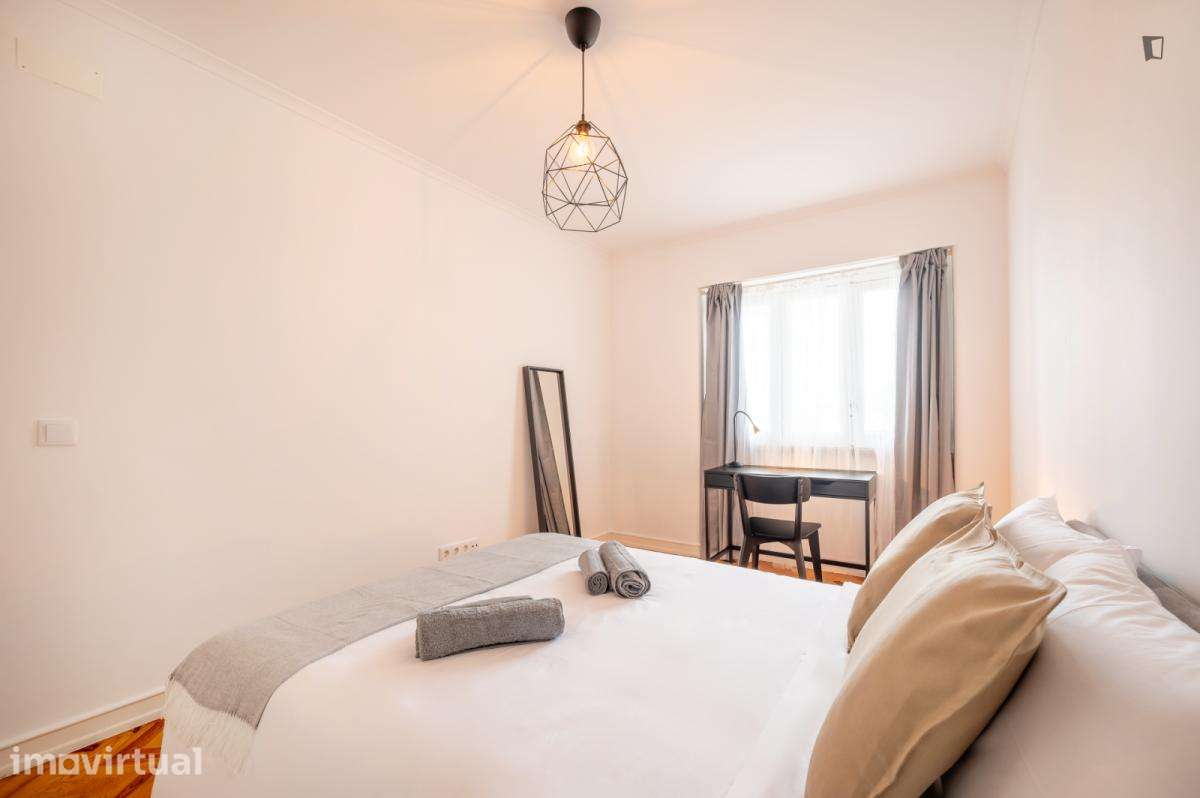 Quarto - localizado em Alameda Lisbon - Grande imagem: 2/15