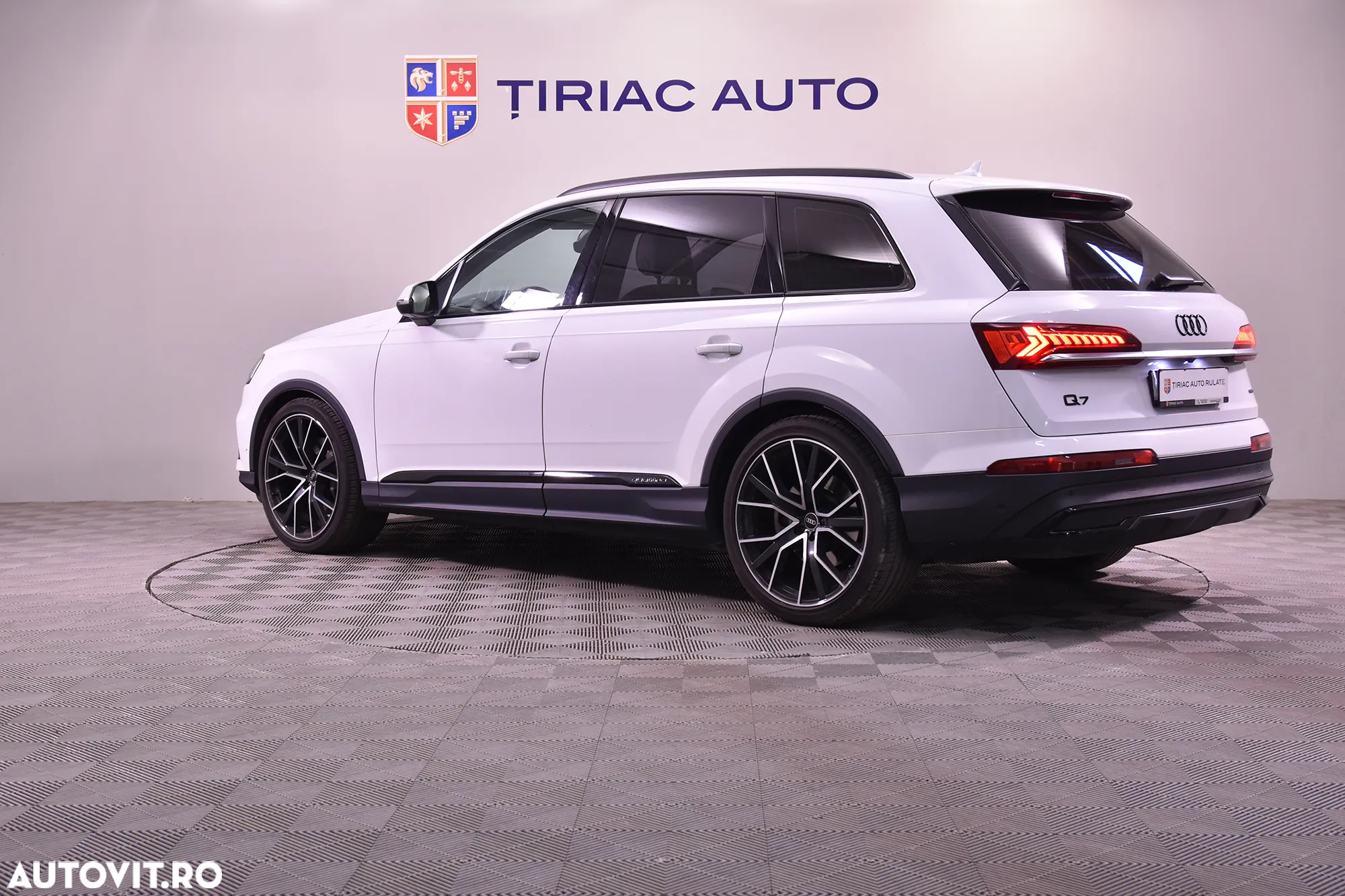Audi Q7 55 TFSI quattro Tiptronic - 3
