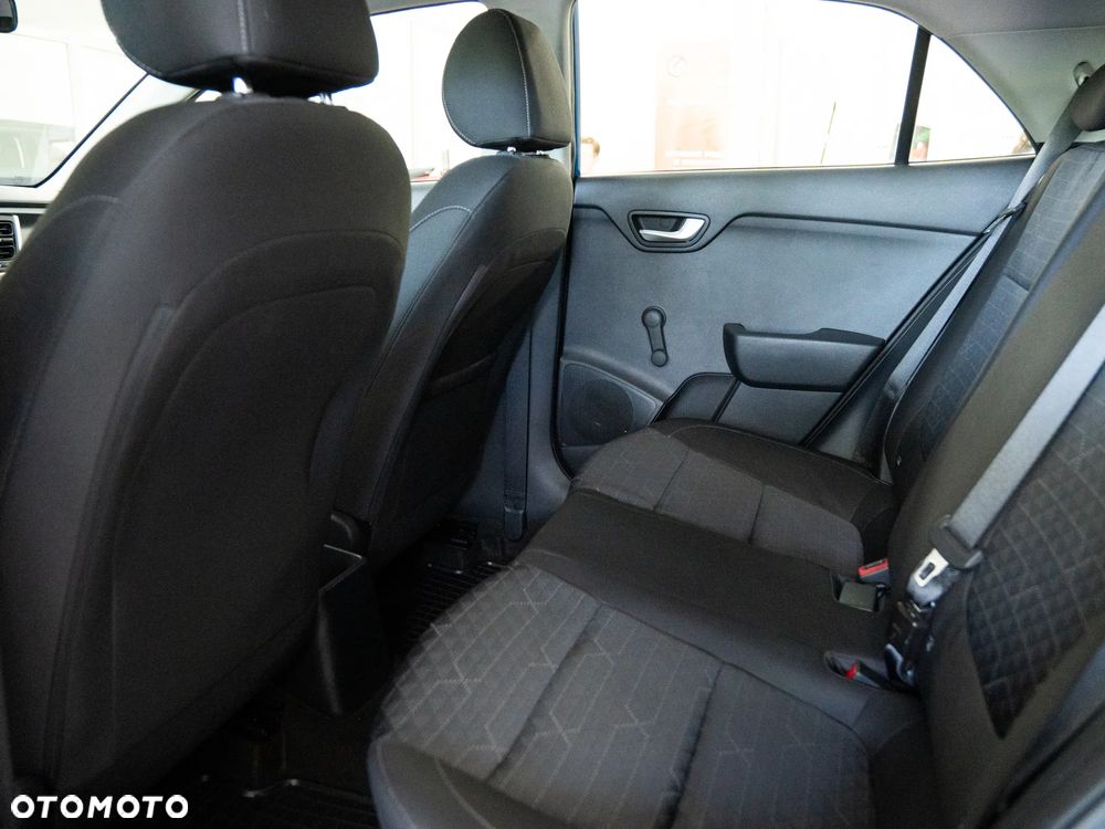 Kia Rio 1.2 L - 25