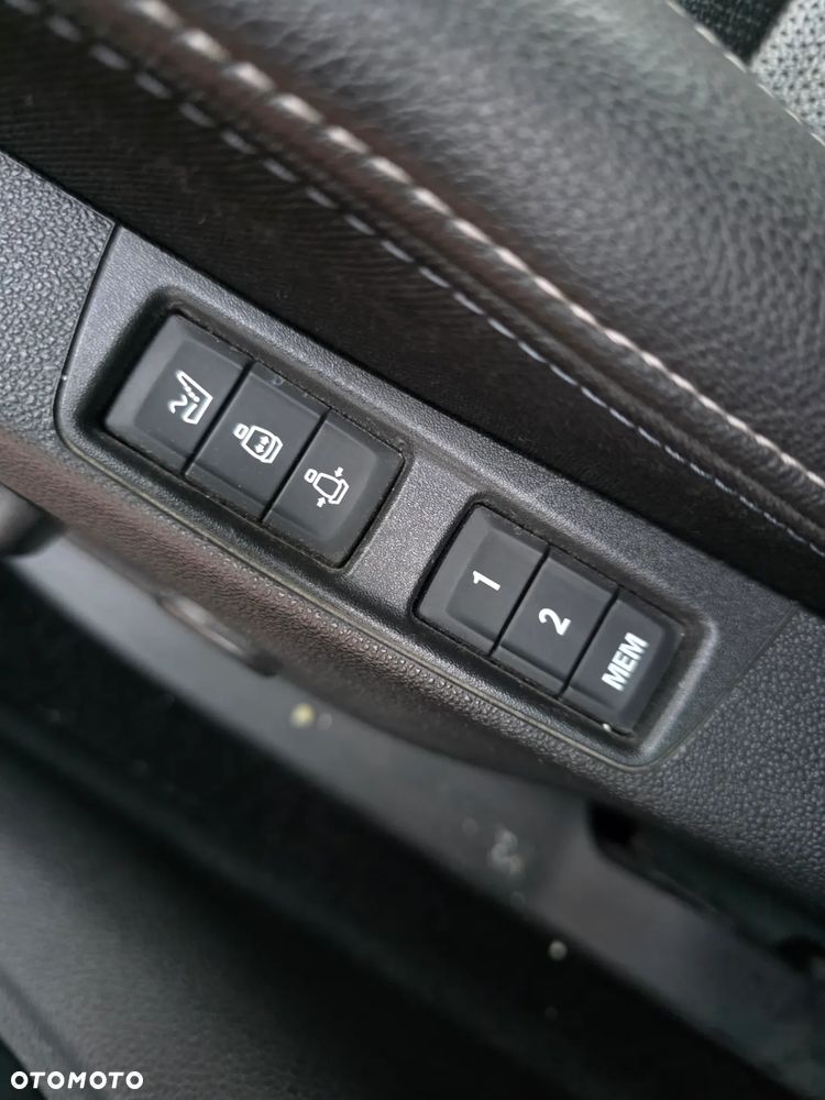 Opel Astra V 1.6 T Dynamic S&S - 21