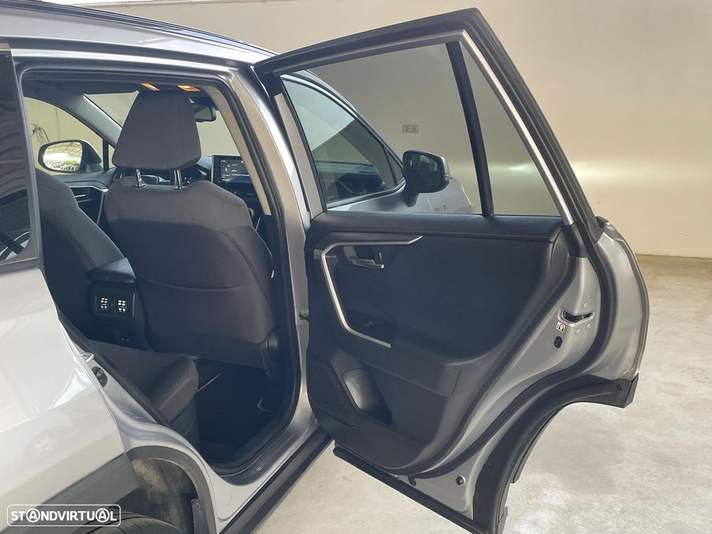 Toyota RAV4 2.5 HDF Comfort AWD-i - 24