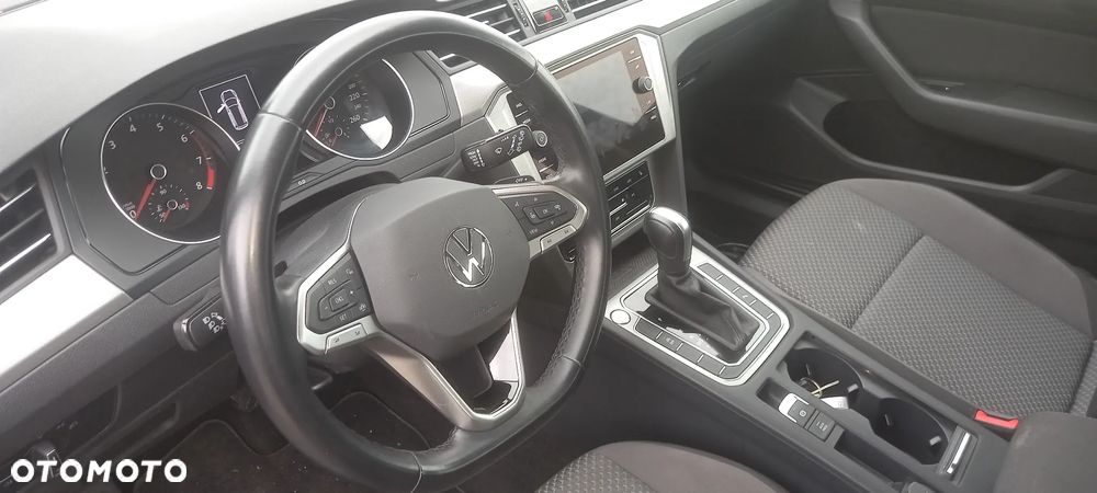 Volkswagen Passat - 10