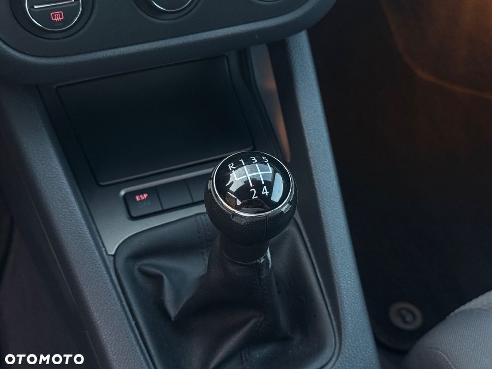 Volkswagen Golf - 10