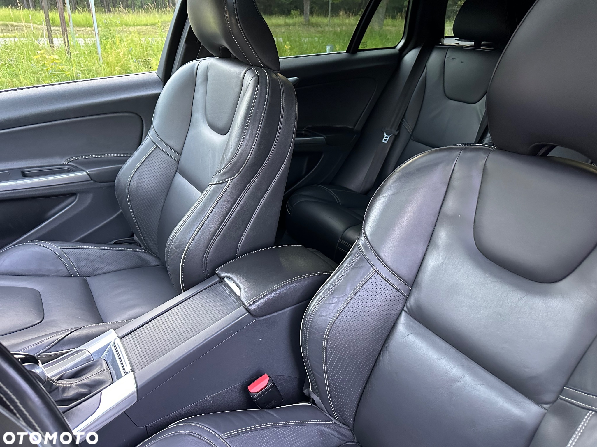 Volvo V60 D4 Drive-E R-Design Momentum - 17