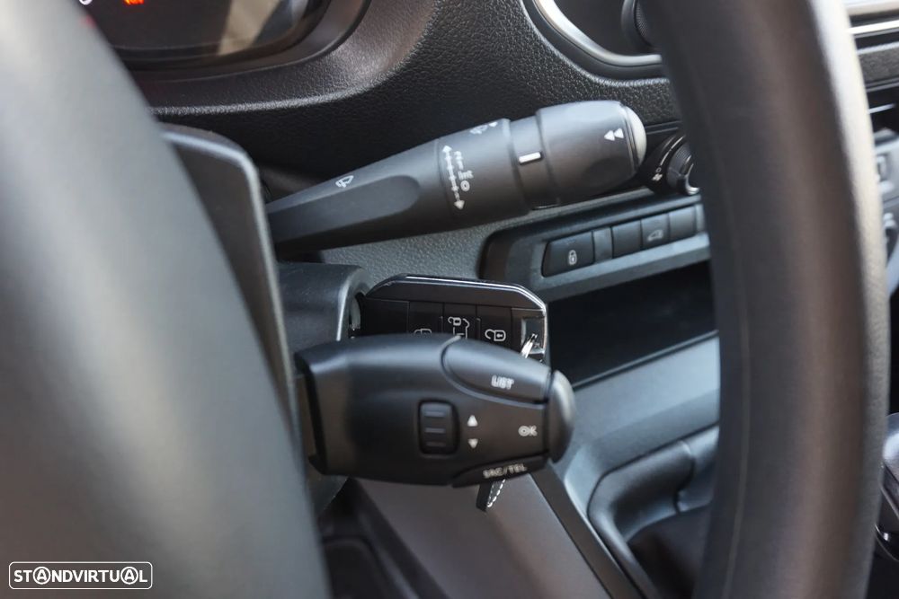 Opel Vivaro 2.0 cdti 145 L3H1 Essentia IVA dedutível - 37