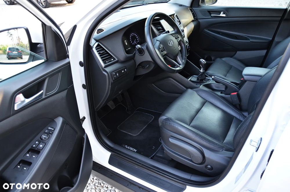 Hyundai Tucson 2.0 CRDI 4WD Premium - 28
