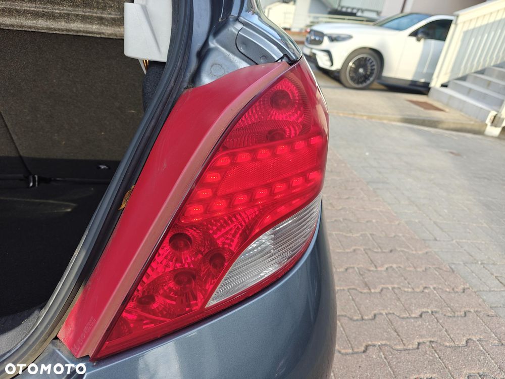 Peugeot 207 1.4 16V Trendy - 11