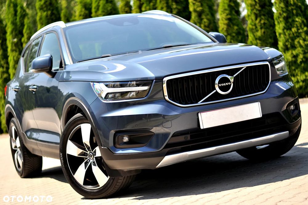 Volvo XC 40 T3 Momentum Pro - 2