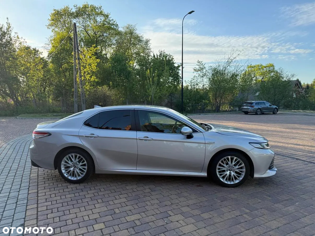 Toyota Camry 2.5 Hybrid Prestige CVT - 6