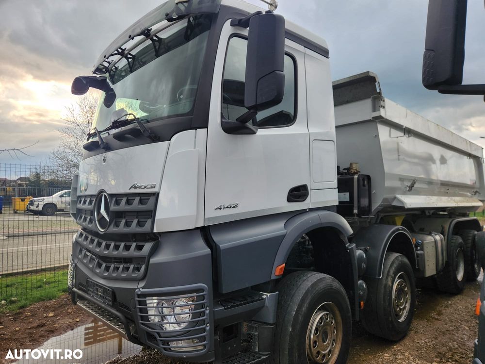 Mercedes-Benz Arocs - 1