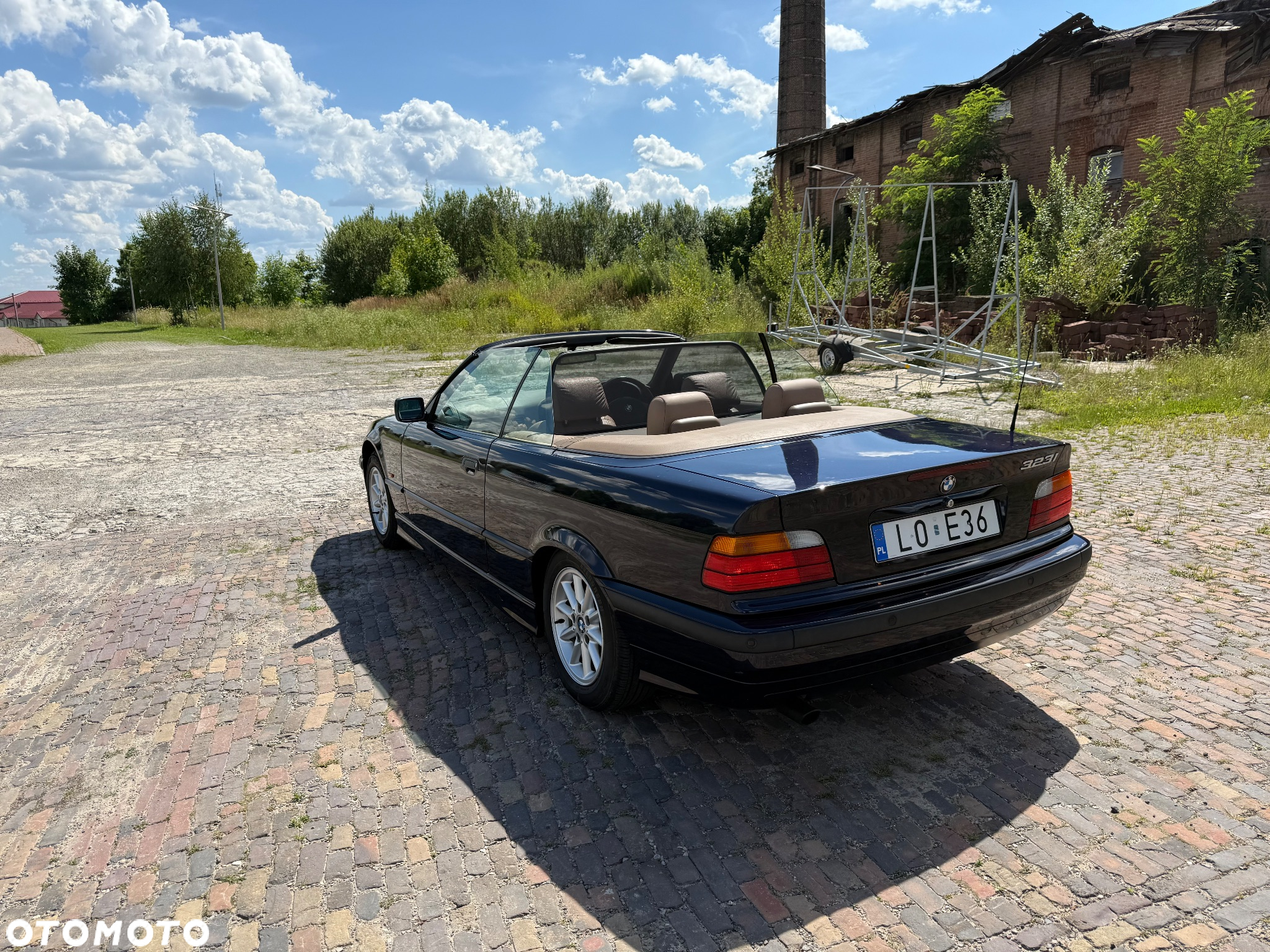 BMW Seria 3 323i - 16