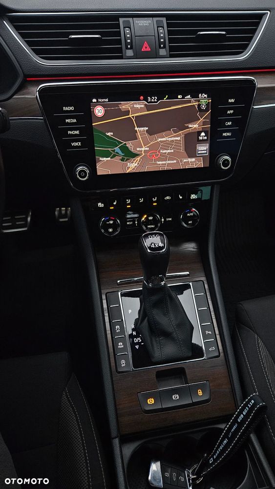 Skoda Superb 2.0 TDI SCR 4x4 Scout DSG - 35