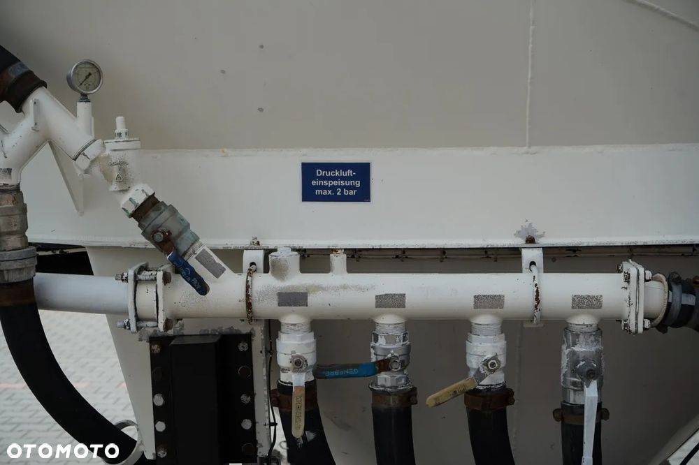 Feldbinder / CEMENTONACZEPA / 2 KOMORY / 37 000 L / SILOS / OSIE SAF / ALUFELGI - 23