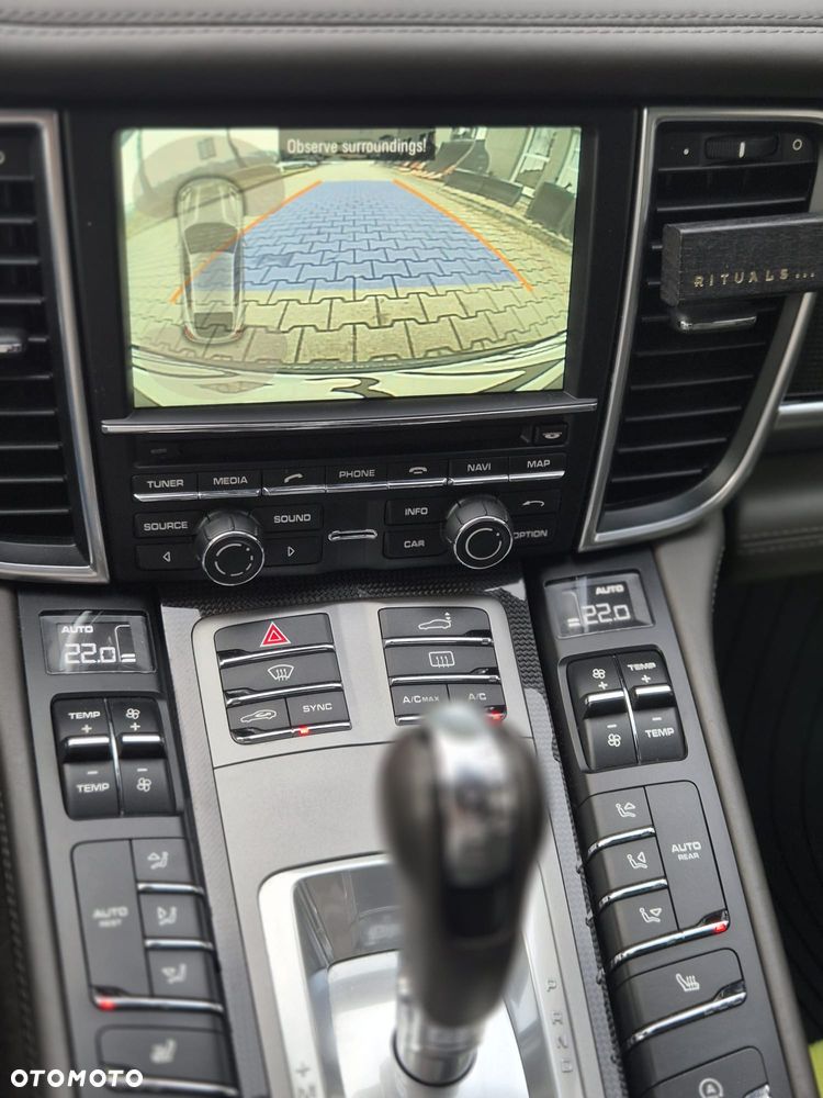 Porsche Panamera GTS PDK - 26