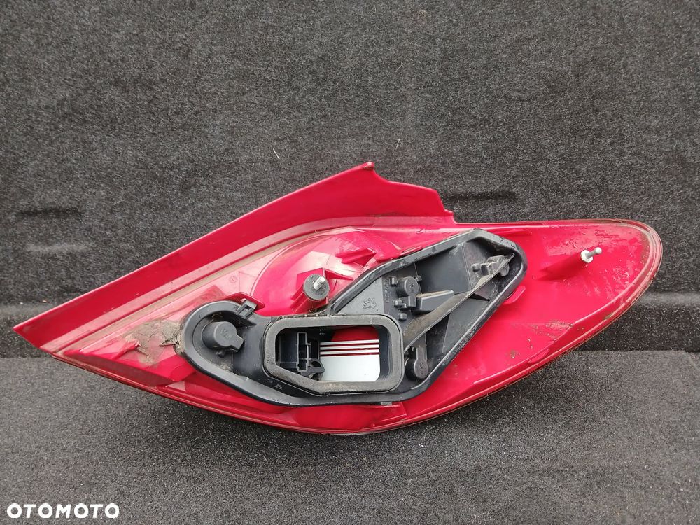 Peugeot 207 HB lampa tylna lewa - 3