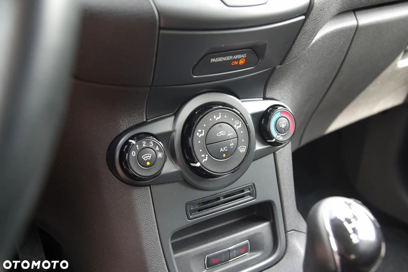 Ford Fiesta 1.0 EcoBoost S&S TREND - 6