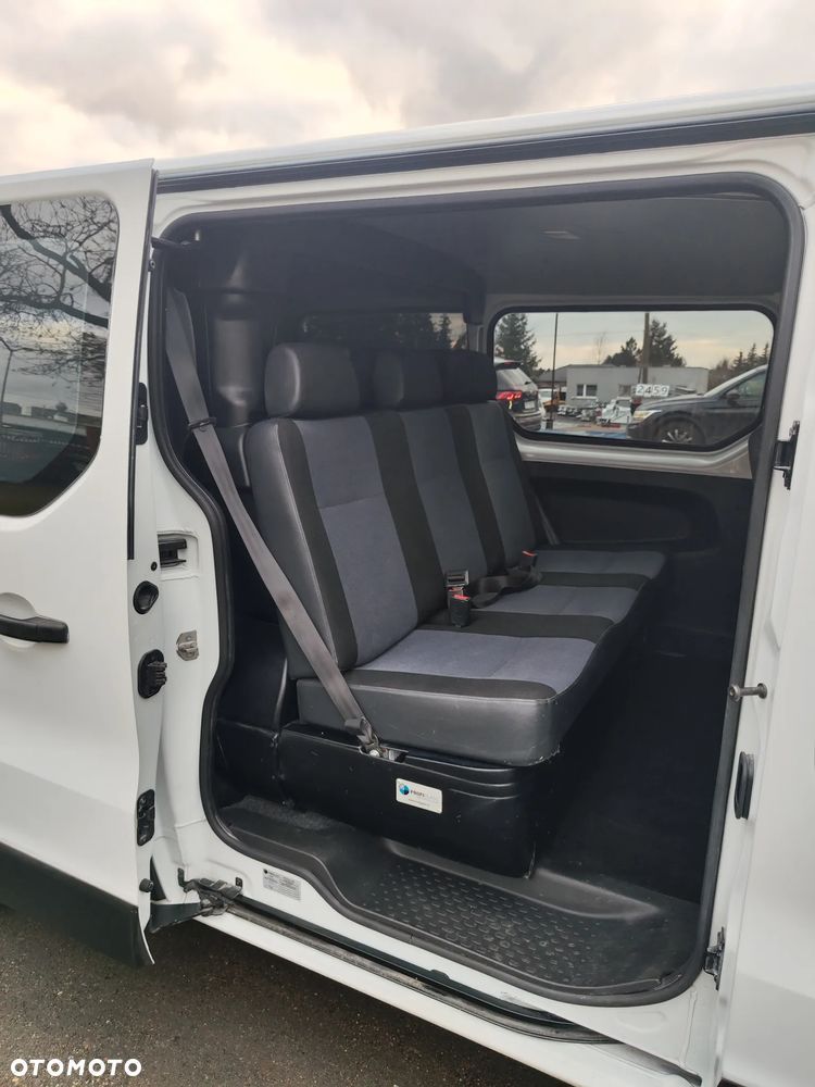 Opel Vivaro brygadówka 6osób - 8