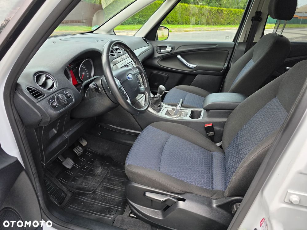 Ford Galaxy 2.0 Business Edition - 12