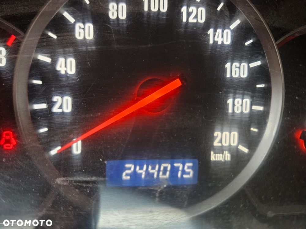 Nissan Qashqai+2 2.0 Visia - 10