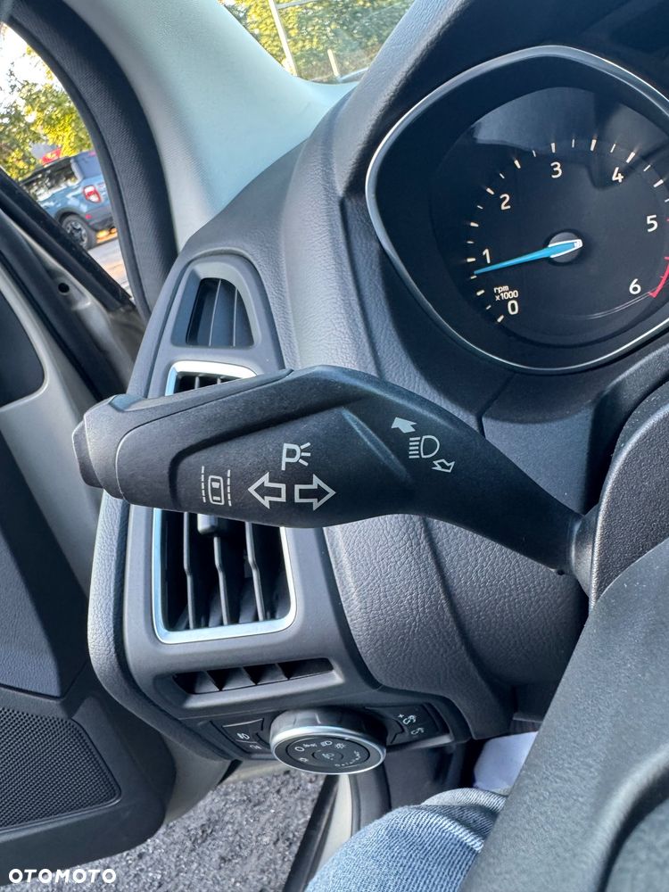 Ford Focus - 34