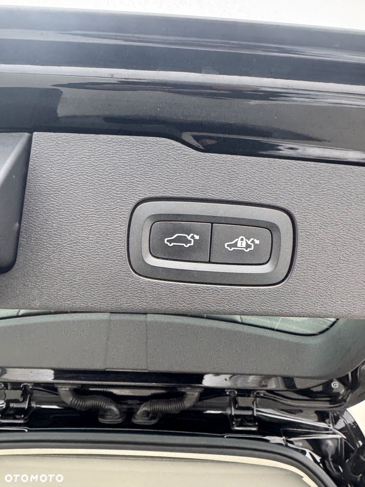 Volvo V60 D3 Momentum Pro - 30